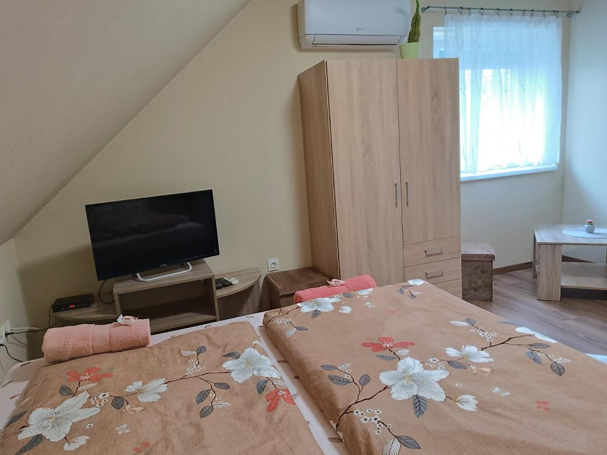 Holt-Tisza Vendeghaz Hotel Szeged Bagian luar foto
